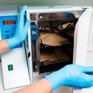 Esterilizador para desinfección de instrumentos en laboratorio en Ecuador.