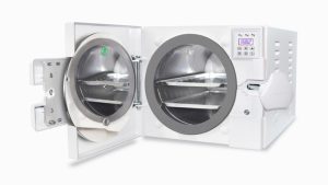 Autoclave de esterilización a vapor Stermax para esterilizar instrumental médico y odontológico en Ecuador.